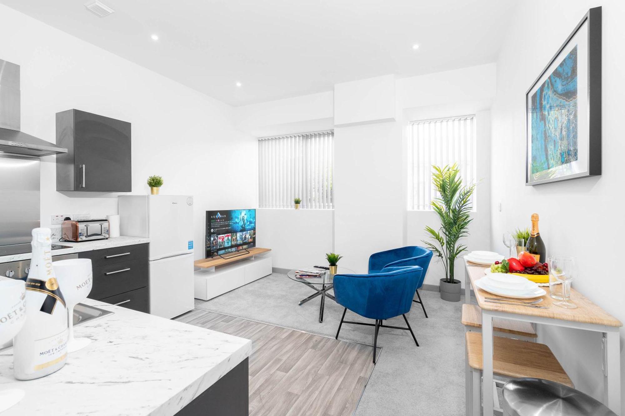 Modern Apartment In Brierley Hill - Secure Parking - Wifi & Netflix - Excellent Value - 11O Εξωτερικό φωτογραφία