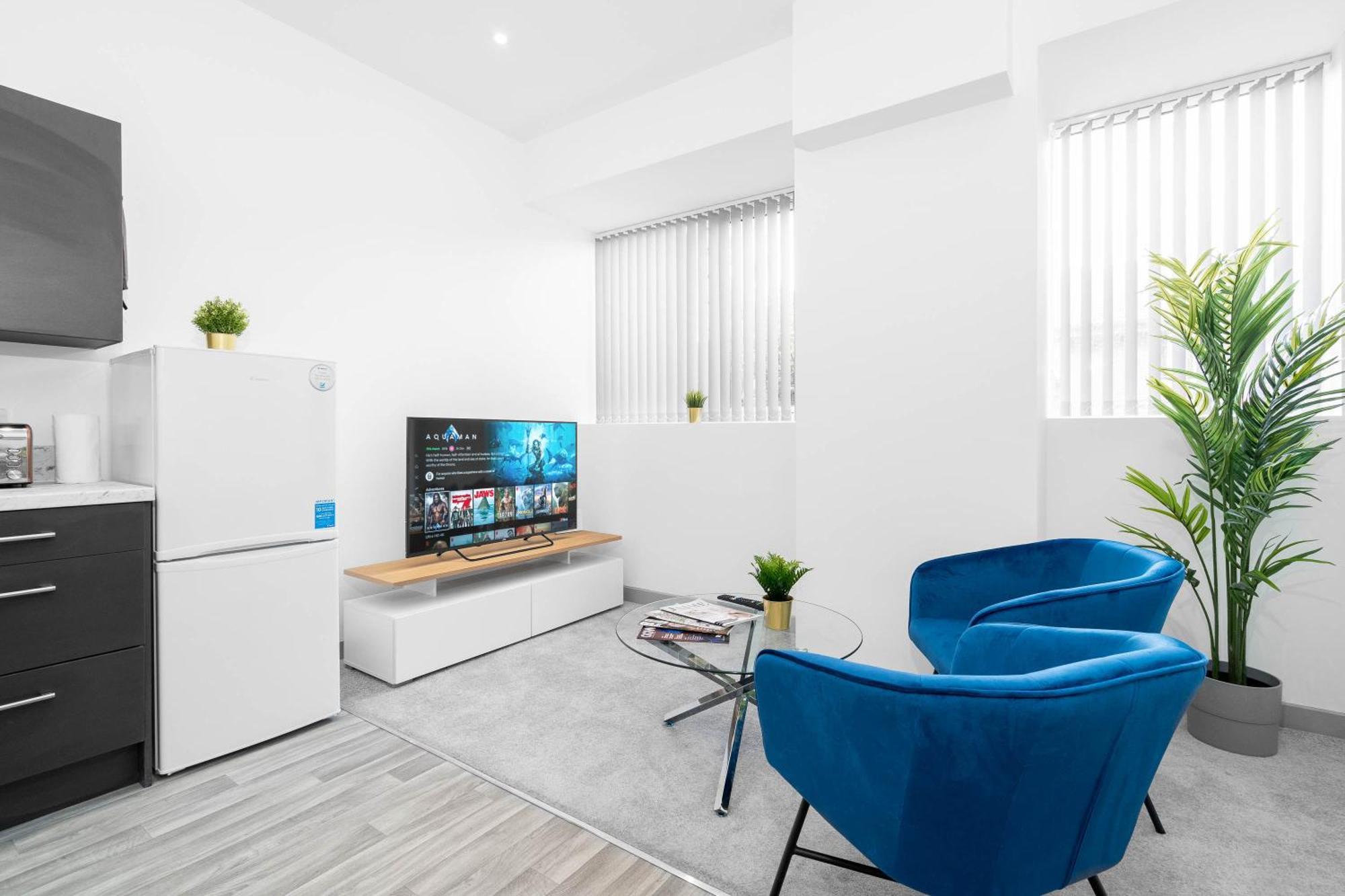 Modern Apartment In Brierley Hill - Secure Parking - Wifi & Netflix - Excellent Value - 11O Εξωτερικό φωτογραφία