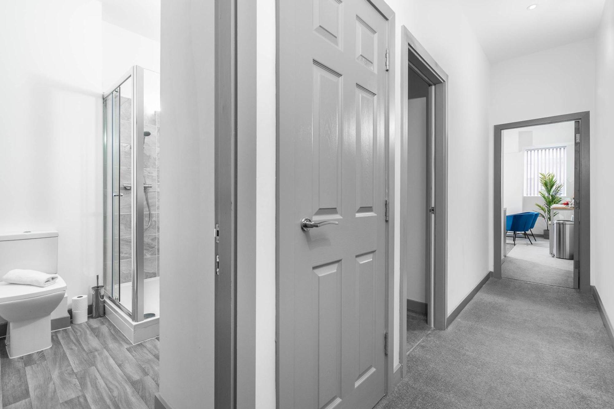 Modern Apartment In Brierley Hill - Secure Parking - Wifi & Netflix - Excellent Value - 11O Εξωτερικό φωτογραφία